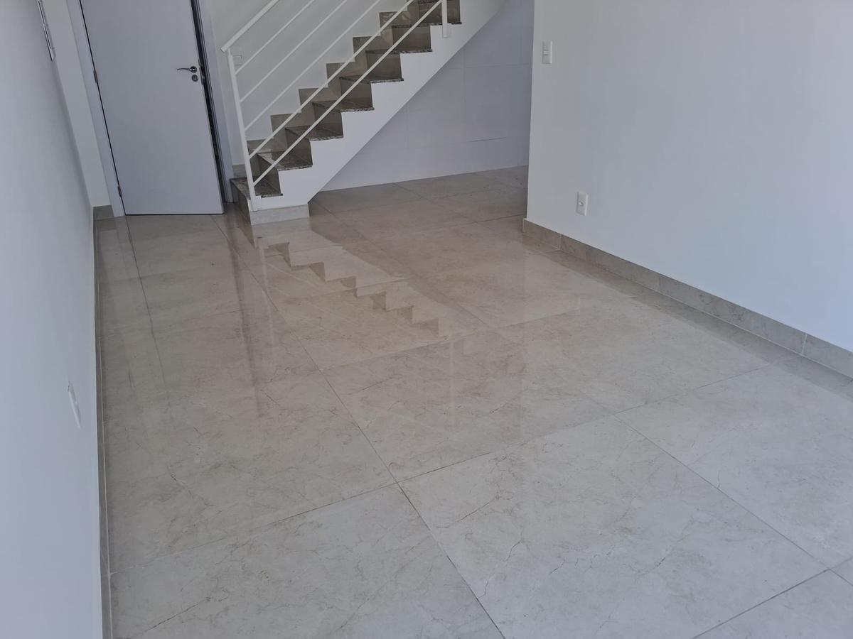 Apartamento, Floresta, 2 Quartos, 2 Vagas