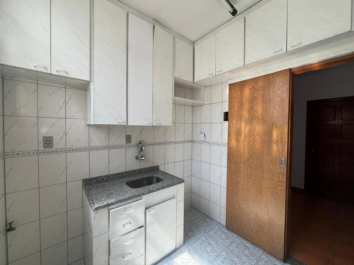 Quitinete, Colégio Batista, 2 Quartos, 1 Vaga