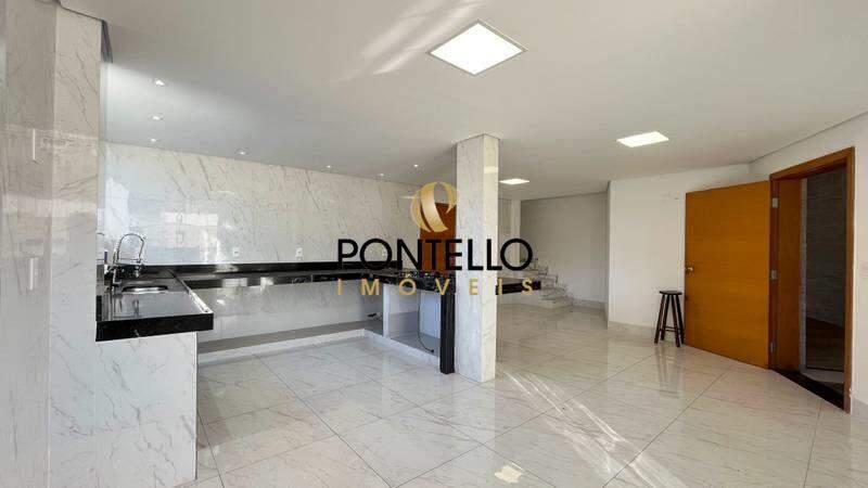 Casa, Estoril, 3 Quartos, 6 Vagas, 1 Suíte