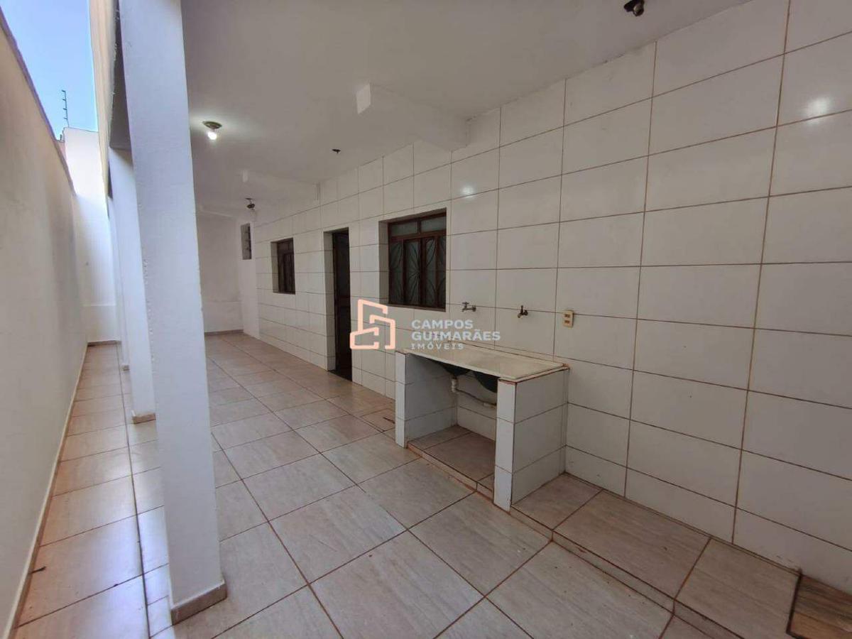 Casa, Milionários, 3 Quartos, 1 Vaga