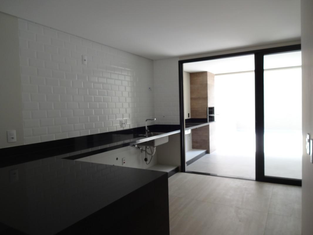 Casa, Jaraguá, 4 Quartos, 3 Vagas, 1 Suíte