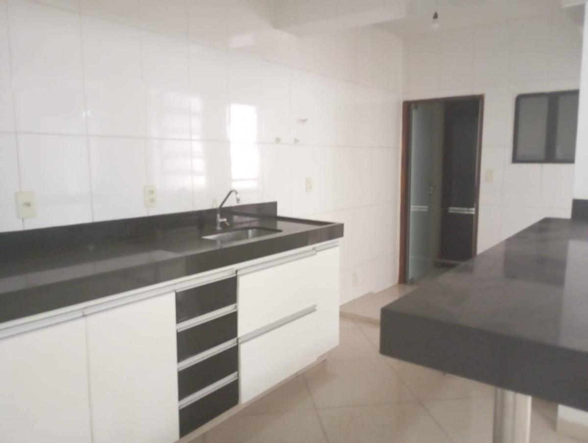 Apartamento, Centro, 3 Quartos, 0 Vaga, 1 Suíte