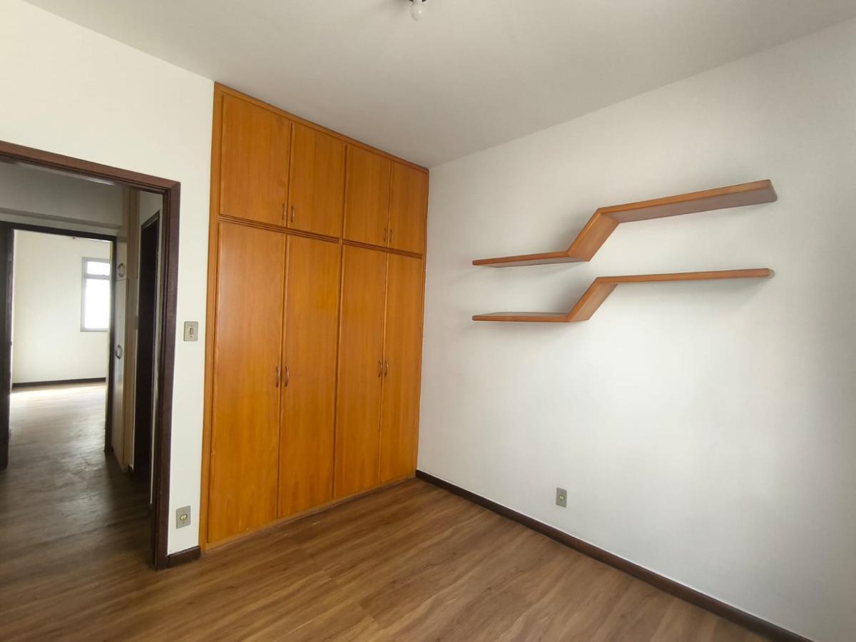 Apartamento, Estoril, 3 Quartos, 1 Vaga, 1 Suíte