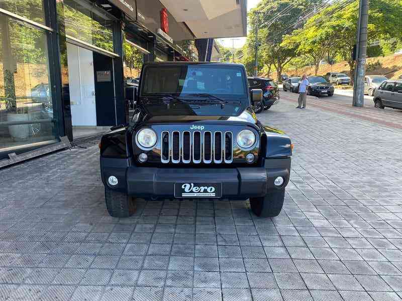Jeep Wrangler Unlimited Sahara 3.6 V6 4p