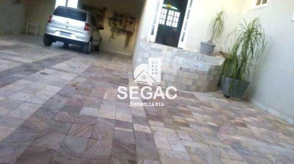 Casa, Trevo, 3 Quartos, 4 Vagas, 3 Suítes