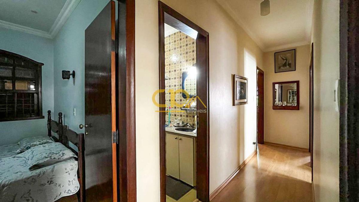 Casa, Cidade Nova, 7 Quartos, 2 Vagas, 1 Suíte