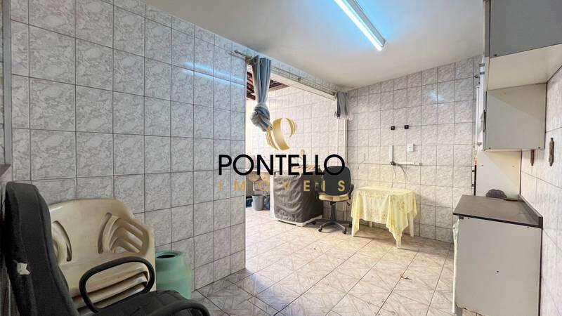 Casa, Conjunto Celso Machado, 3 Quartos, 4 Vagas, 1 Suíte