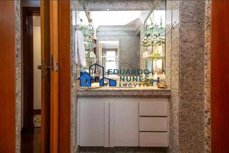 Apartamento, Funcionários, 4 Quartos, 5 Vagas, 2 Suítes