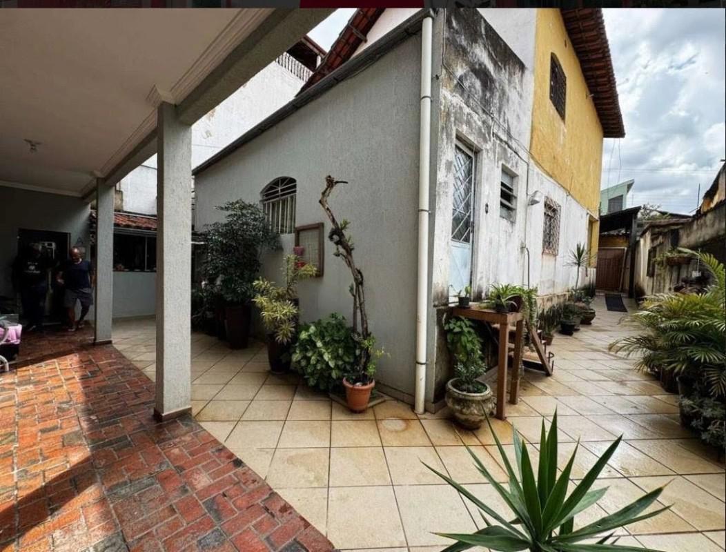 Casa, Jardim América, 5 Quartos, 4 Vagas, 2 Suítes