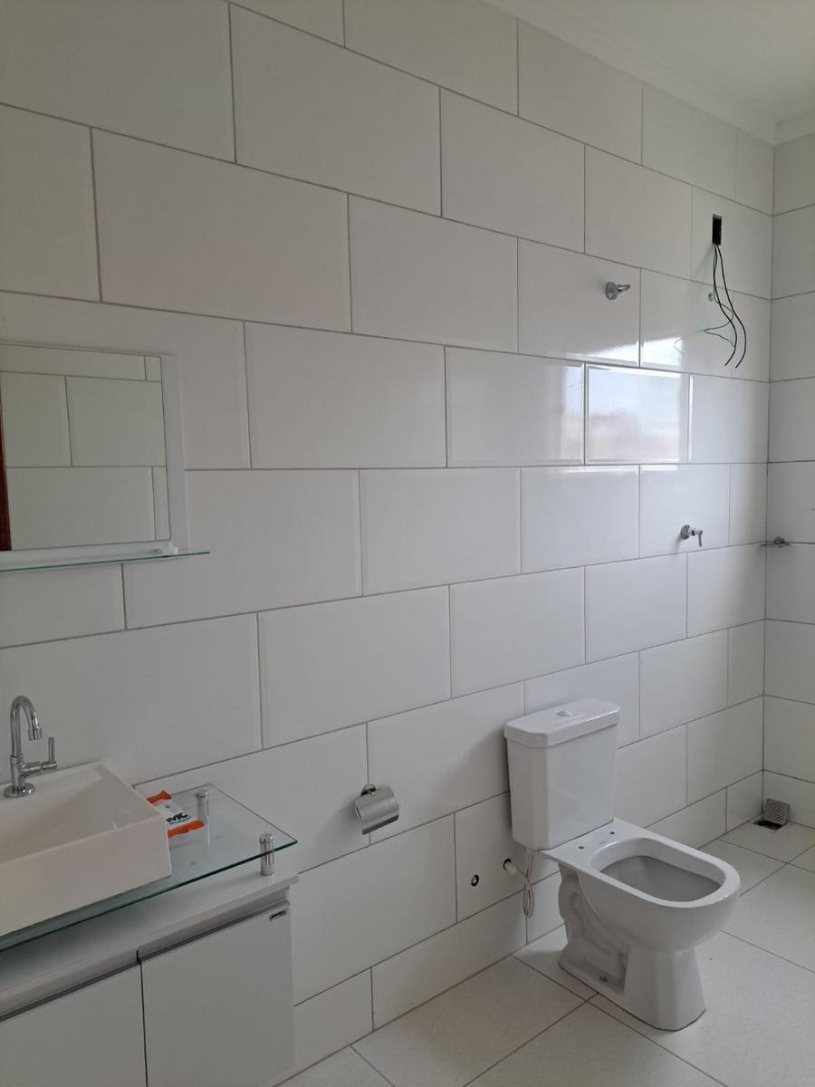 Prédio, Centro, 3 Quartos, 0 Vaga, 1 Suíte