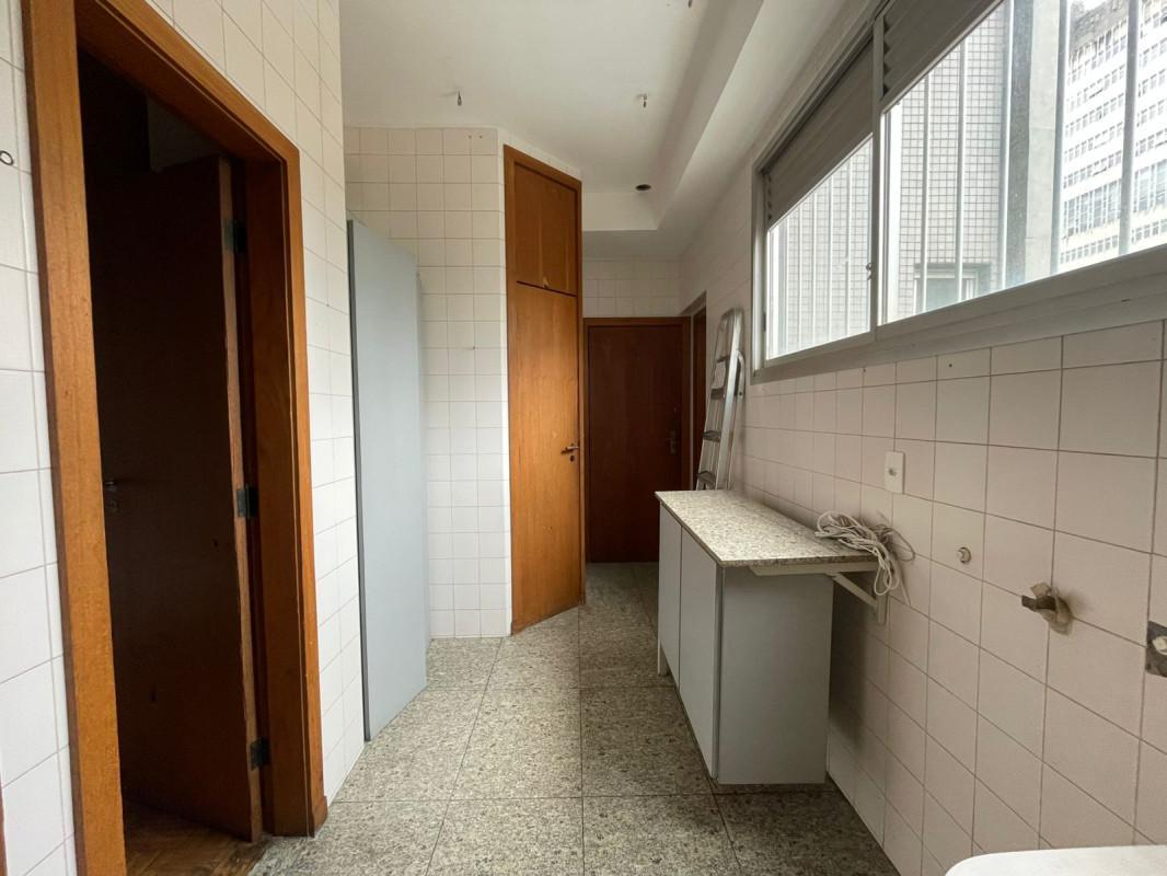 Apartamento, Funcionários, 4 Quartos, 2 Vagas, 1 Suíte