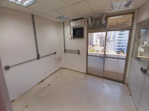 Sala, Funcionários, 0 Quarto, 4 Vagas