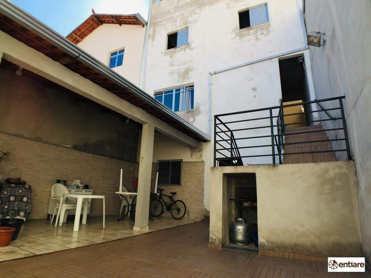 Casa, Jardim Riacho das Pedras, 4 Quartos, 2 Vagas, 1 Suíte