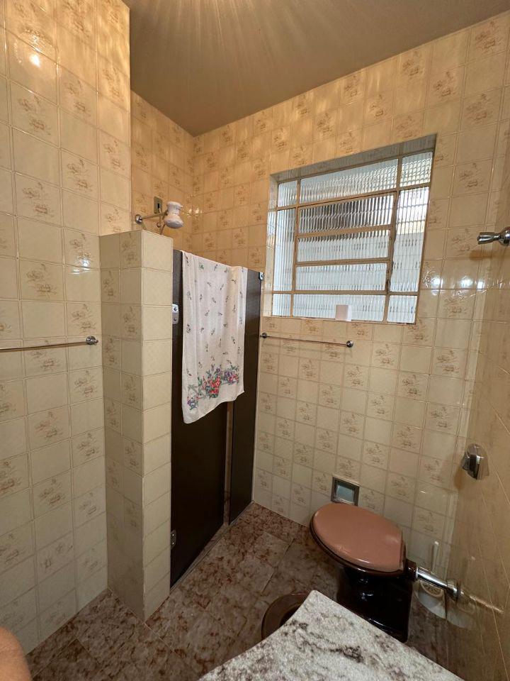 Casa, Cachoeirinha, 3 Quartos, 4 Vagas, 1 Suíte