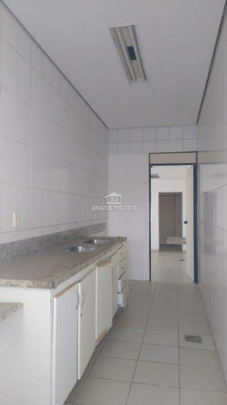 Andar, Centro, 0 Quarto, 4 Vagas