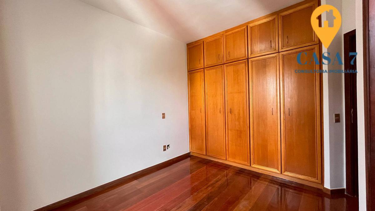Apartamento, Funcionários, 2 Quartos, 1 Vaga, 1 Suíte