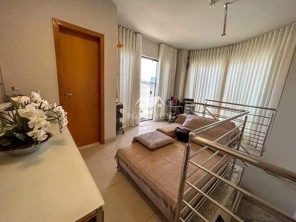 Cobertura, Barreiro, 3 Quartos, 4 Vagas, 1 Suíte