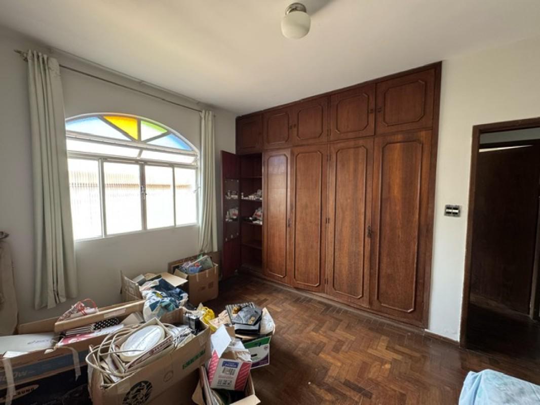 Casa, Inconfidência, 4 Quartos, 2 Vagas, 1 Suíte