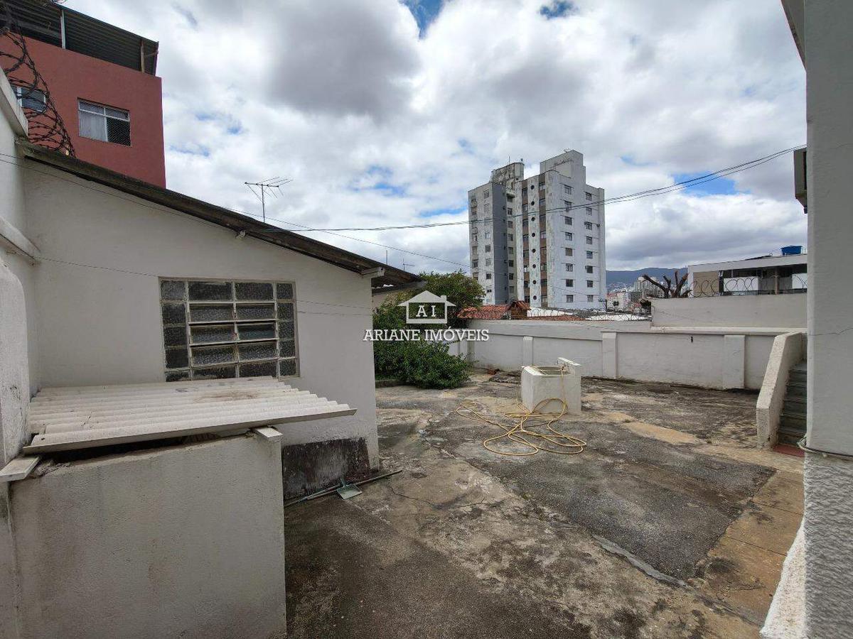 Casa, Colégio Batista, 4 Quartos, 2 Vagas