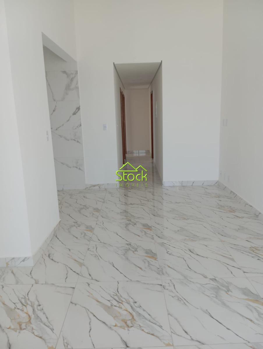 Casa, Shalimar, 3 Quartos, 4 Vagas, 1 Suíte