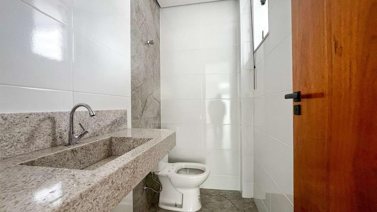 Casa, Candelária, 3 Quartos, 0 Vaga, 1 Suíte