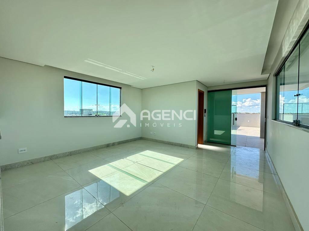 Cobertura, Serrano, 4 Quartos, 0 Vaga, 1 Suíte