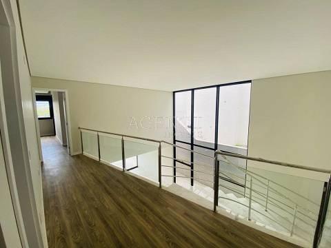Apartamento, Portal do Sol, 4 Quartos, 0 Vaga, 3 Suítes