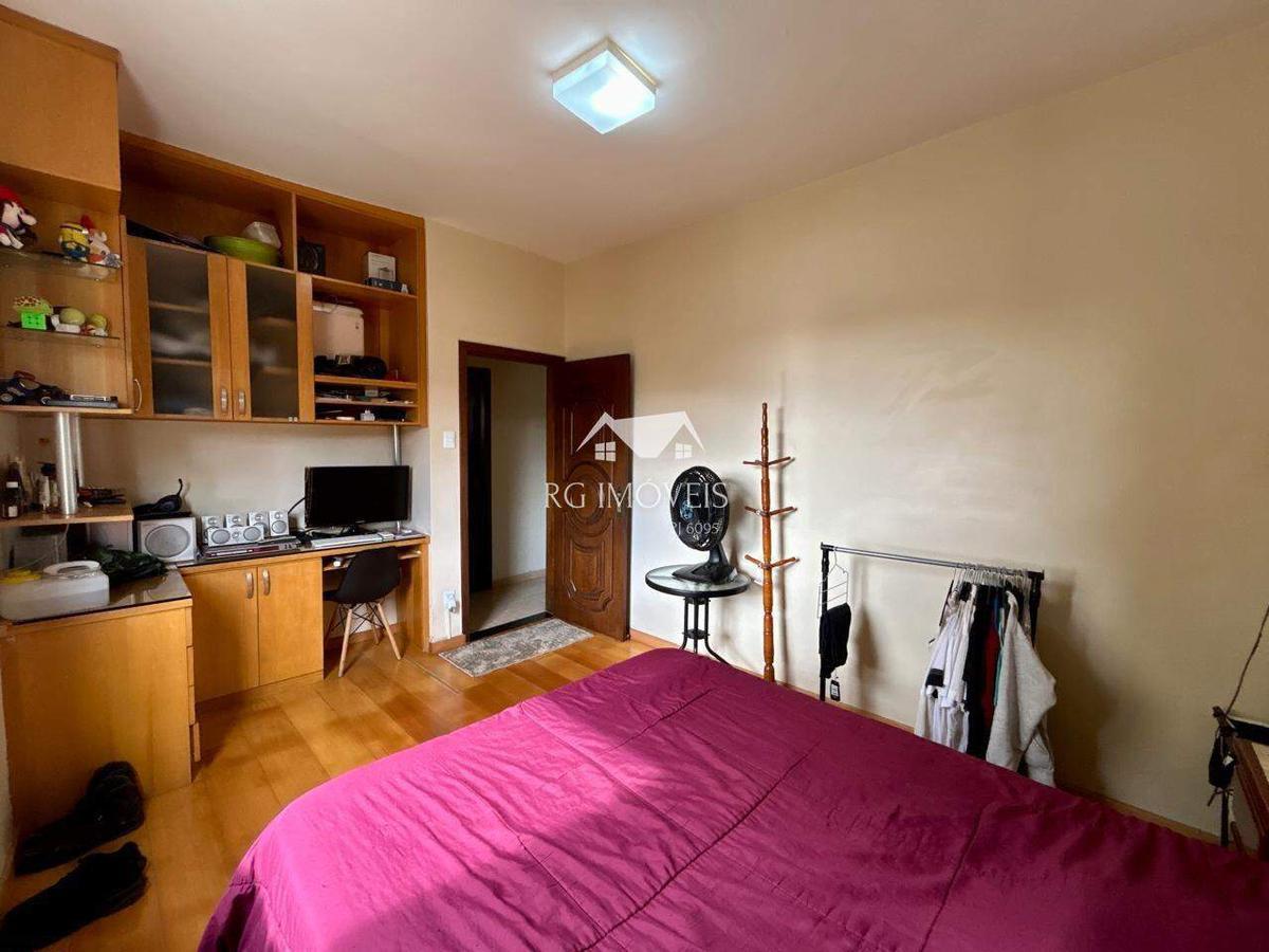 Casa, Milionários, 3 Quartos, 4 Vagas, 1 Suíte