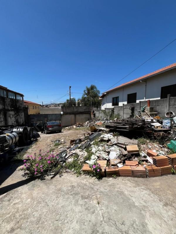 Casa, Bandeirantes, 3 Quartos, 15 Vagas, 1 Suíte