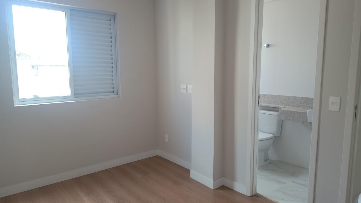 Apartamento, Sagrada Família, 3 Quartos, 2 Vagas, 1 Suíte