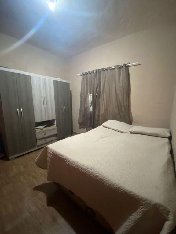 Casa, Morro São Francisco, 2 Quartos, 0 Vaga