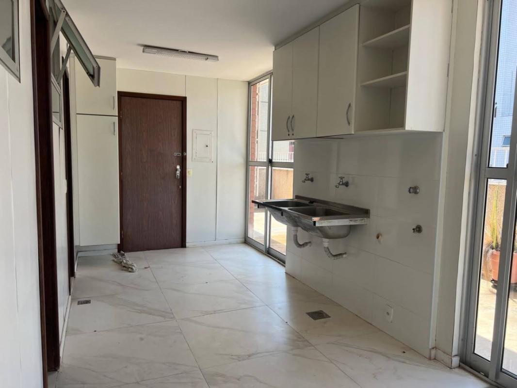 Apartamento, Funcionários, 4 Quartos, 4 Vagas, 1 Suíte
