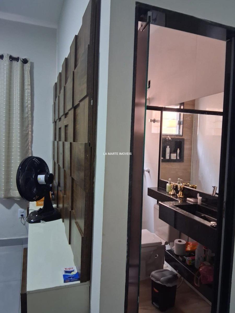 Casa, Industrial, 3 Quartos, 5 Vagas, 1 Suíte