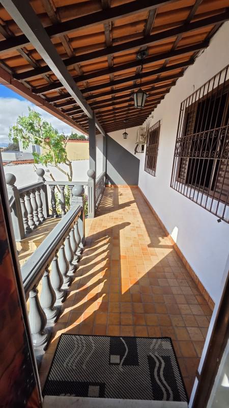 Casa, Jardim Leblon, 2 Quartos, 5 Vagas, 1 Suíte