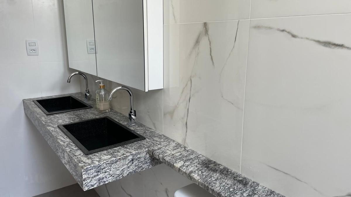 Casa, Fernão Dias, 3 Quartos, 2 Vagas, 1 Suíte