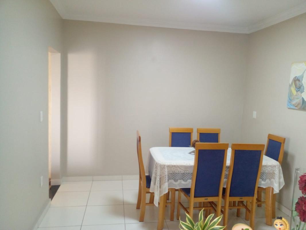 Casa, Fonte Grande, 2 Quartos, 3 Vagas