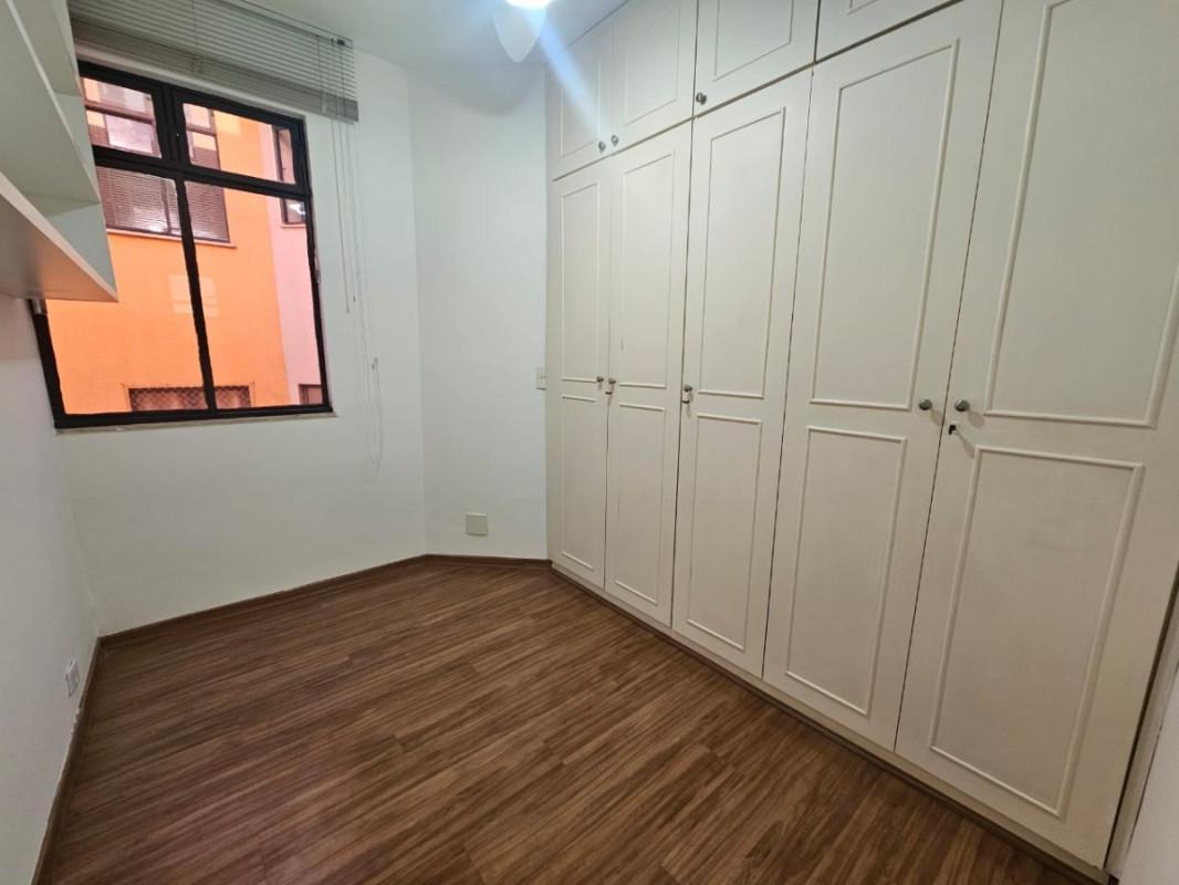 Apartamento, Estoril, 3 Quartos, 1 Vaga, 1 Suíte