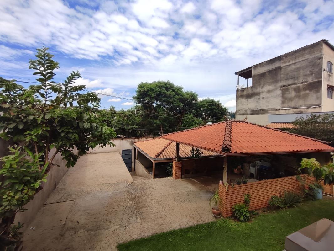 Casa, Nova Cintra, 3 Quartos, 4 Vagas, 1 Suíte