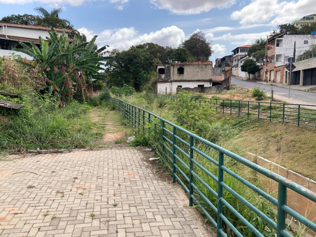 Lote, Santa Mônica, 0 Quarto, 0 Vaga