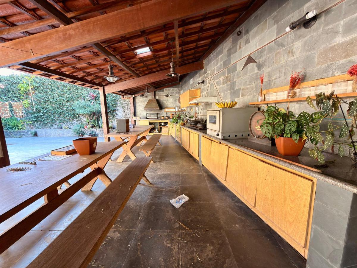 Casa, Bandeirantes (pampulha), 5 Quartos, 10 Vagas, 4 Suítes