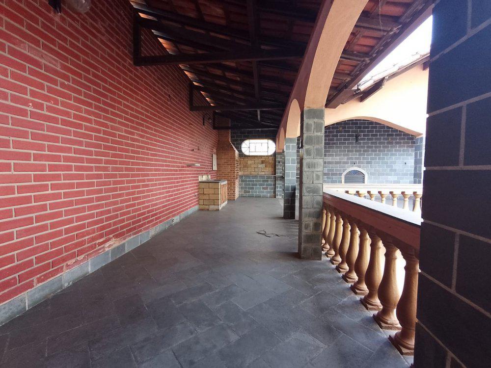 Casa, Milionários, 3 Quartos, 2 Vagas