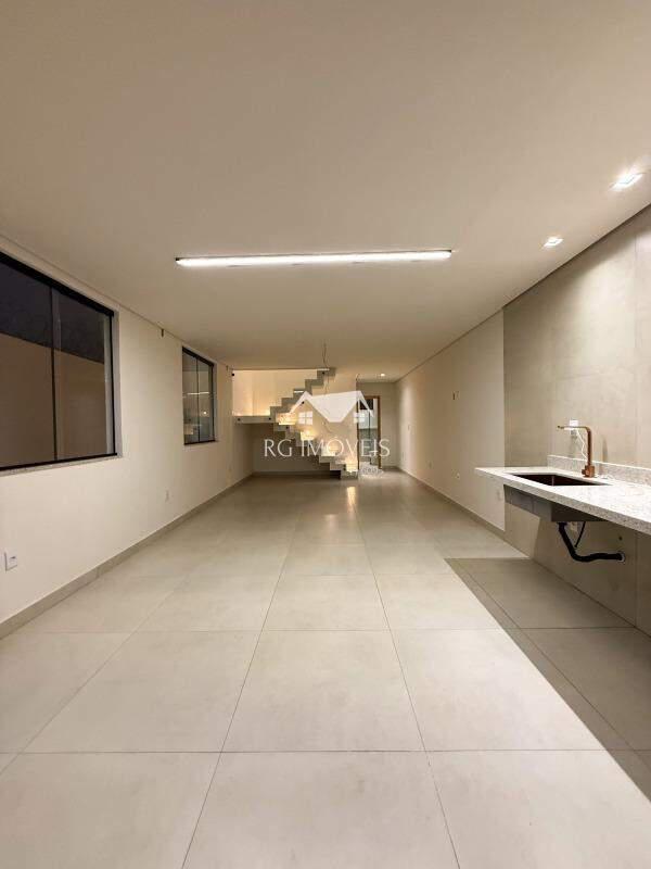 Casa, Masterville, 3 Quartos, 4 Vagas, 3 Suítes