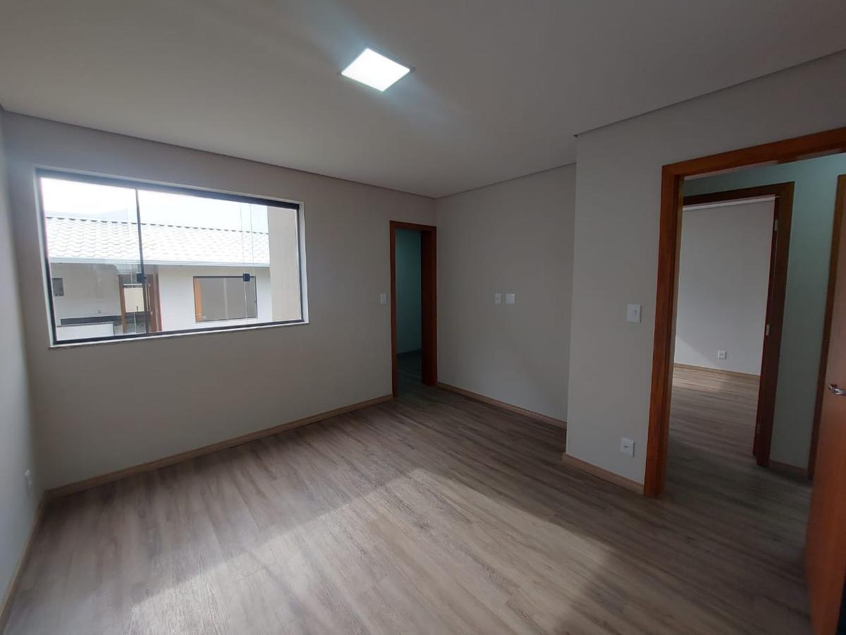 Casa, Planalto, 4 Quartos, 4 Vagas, 1 Suíte
