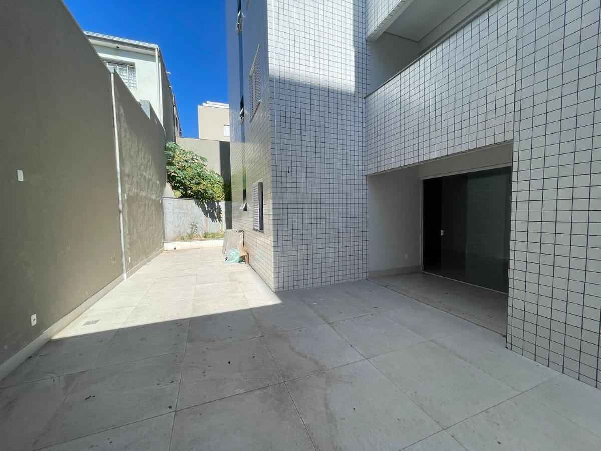 Apartamento, Sagrada Família, 3 Quartos, 2 Vagas, 1 Suíte