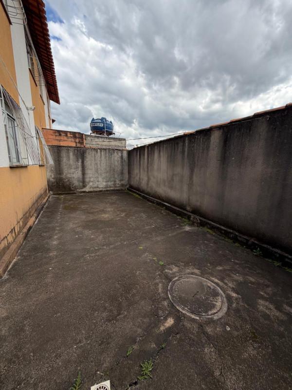 Casa, Solar do Barreiro, 2 Quartos, 1 Vaga