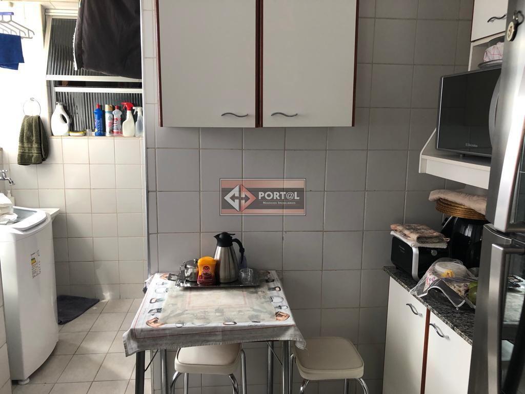 Apartamento, Sagrada Família, 3 Quartos, 1 Vaga, 1 Suíte