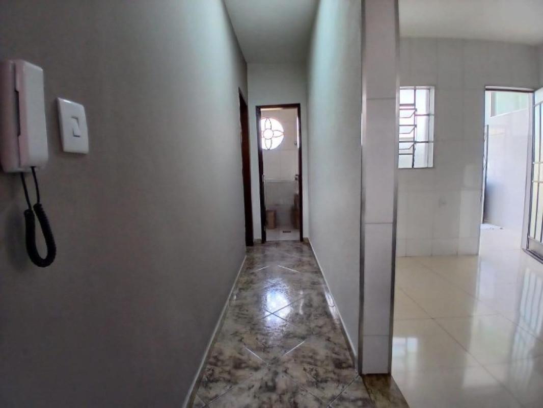 Casa, Milionários, 2 Quartos, 1 Vaga, 1 Suíte