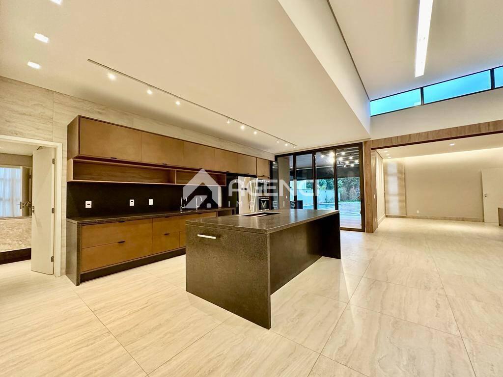 Casa, Alphaville - Lagoa dos Ingleses, 4 Quartos, 0 Vaga, 4 Suítes