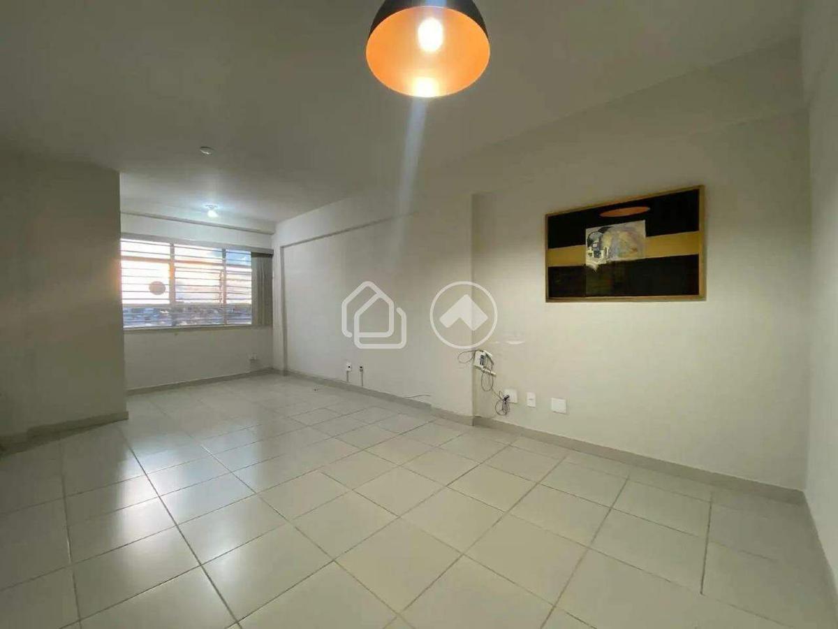 Sala, Padre Eustáquio