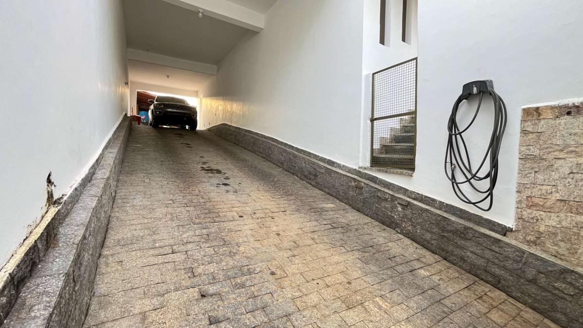 Casa, Castelo, 5 Quartos, 3 Vagas, 1 Suíte